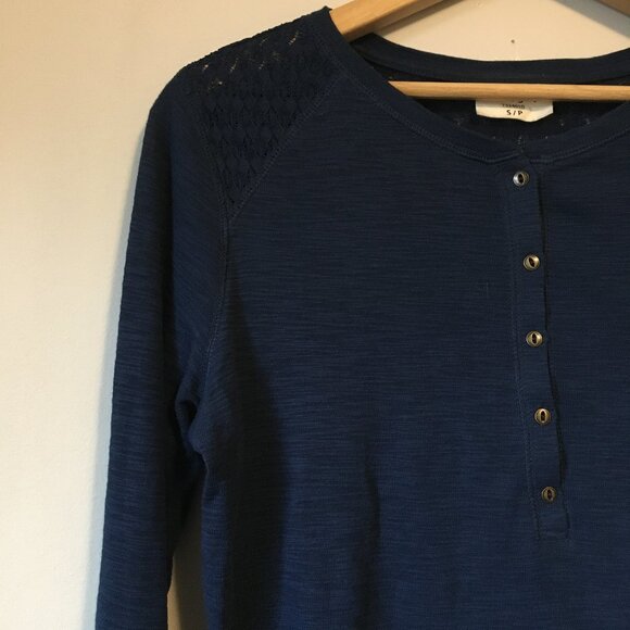 100% Cotton Bleu Gray Lace Shoulder 1/4 Button Down Dark Blue Top - Small - Picture 4 of 15